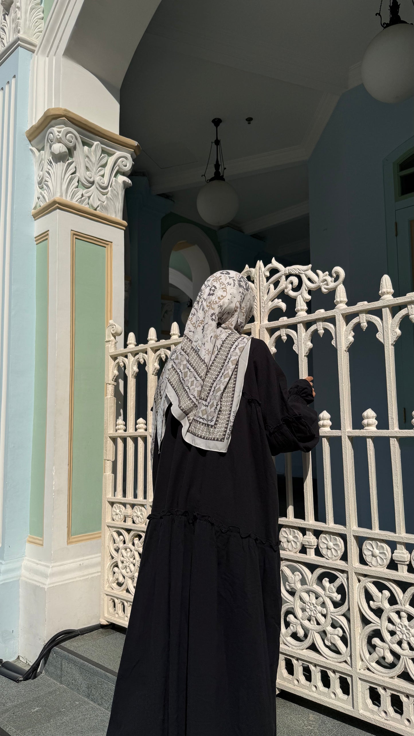 Tri Shawl Nur